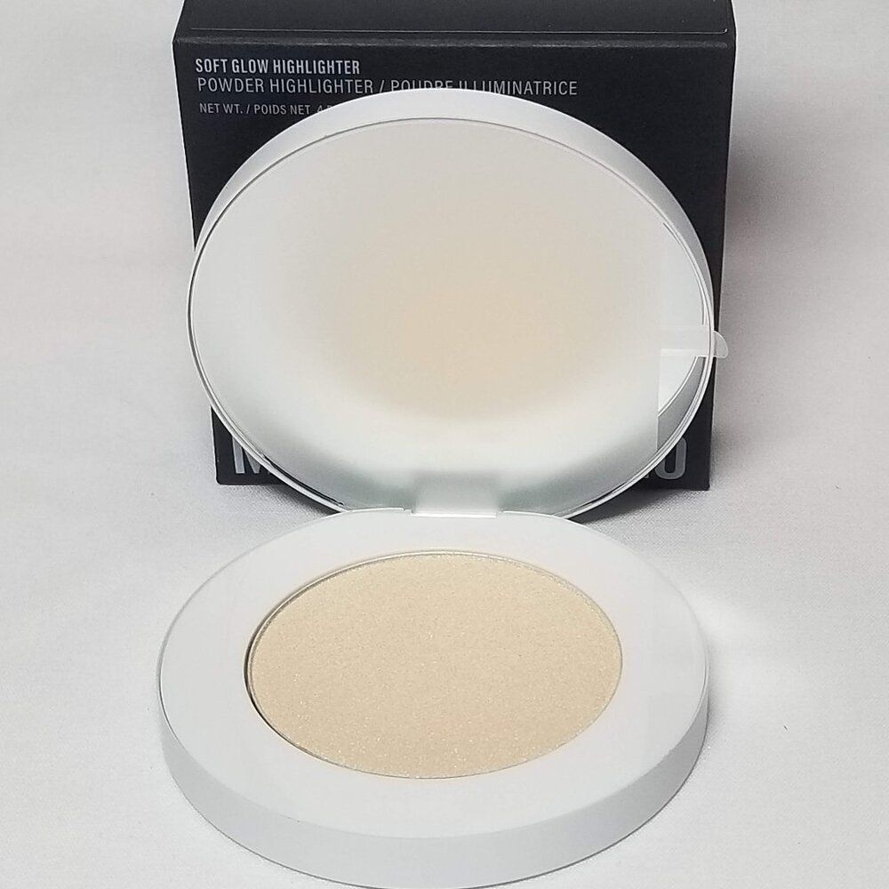 Makeup By Mario - Soft Glow Highlighter in Pearl (luminous pearl)